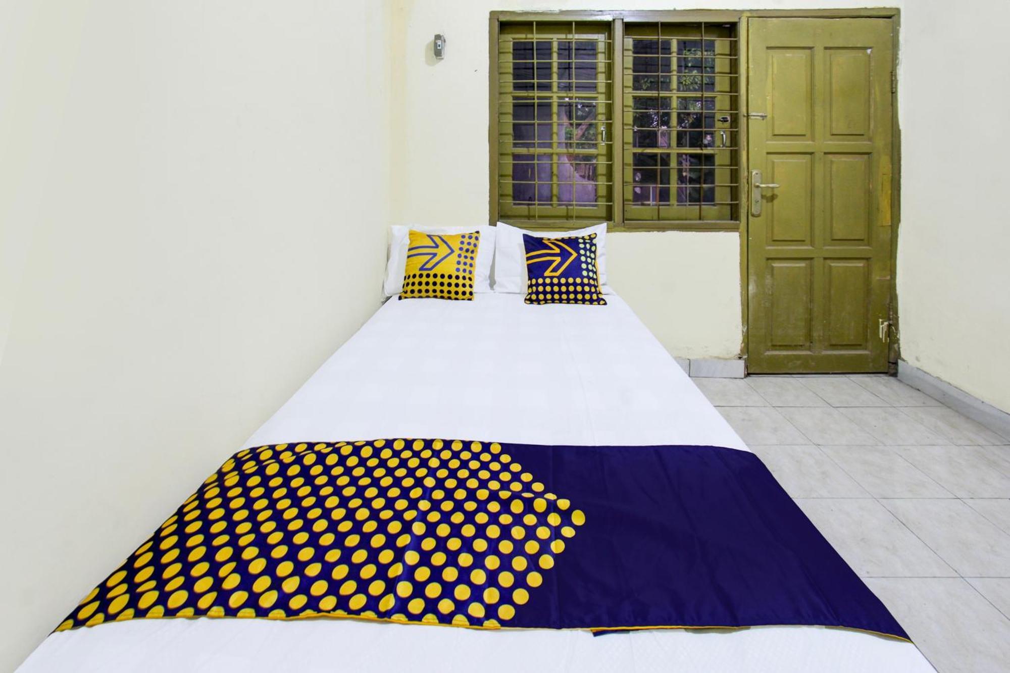 Oyo Life 93284 Kos Cendana Raya Hotel Mataram Exterior photo